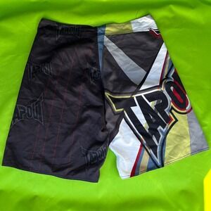TAPOUT Graphic Board Shorts Mens Size 36 MMA Athletic Swim Trunks